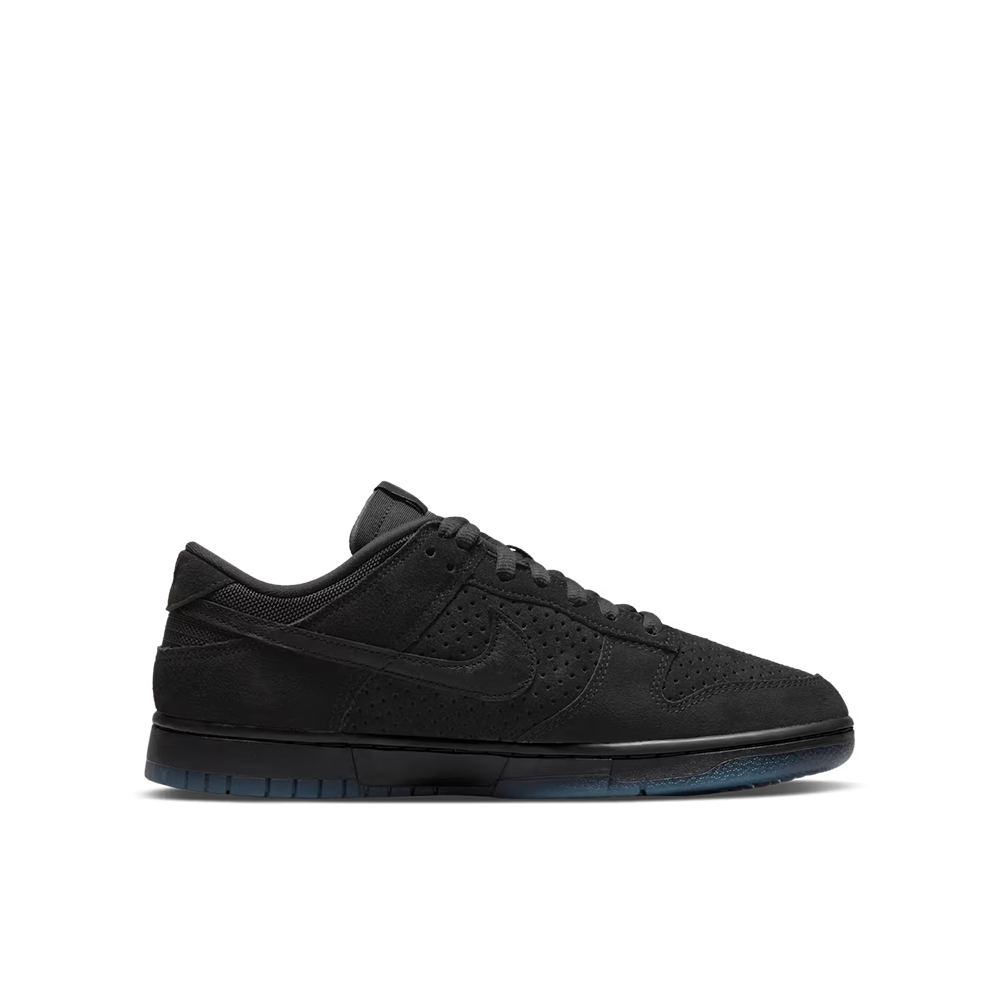 Nike - Dunk Low x Undefeated "5 On It"