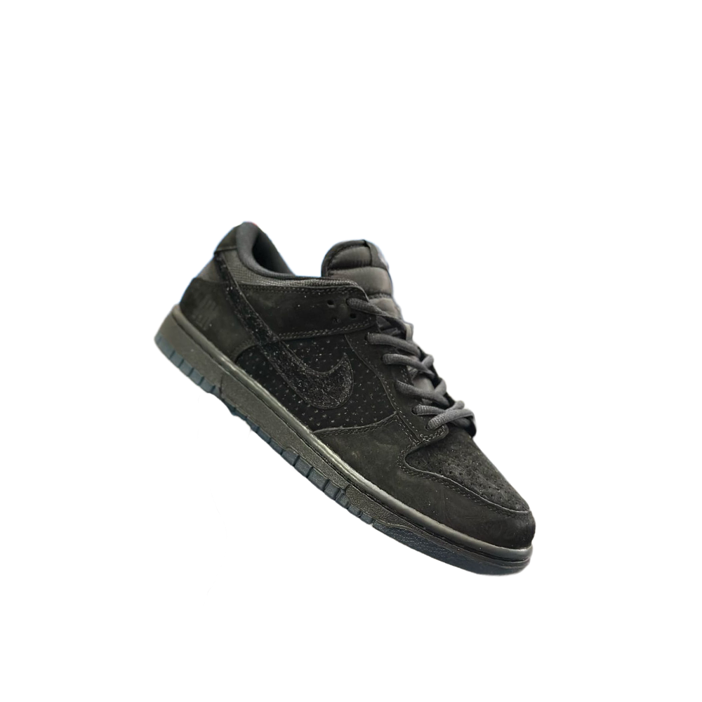 Nike - Dunk Low x Undefeated "5 On It"